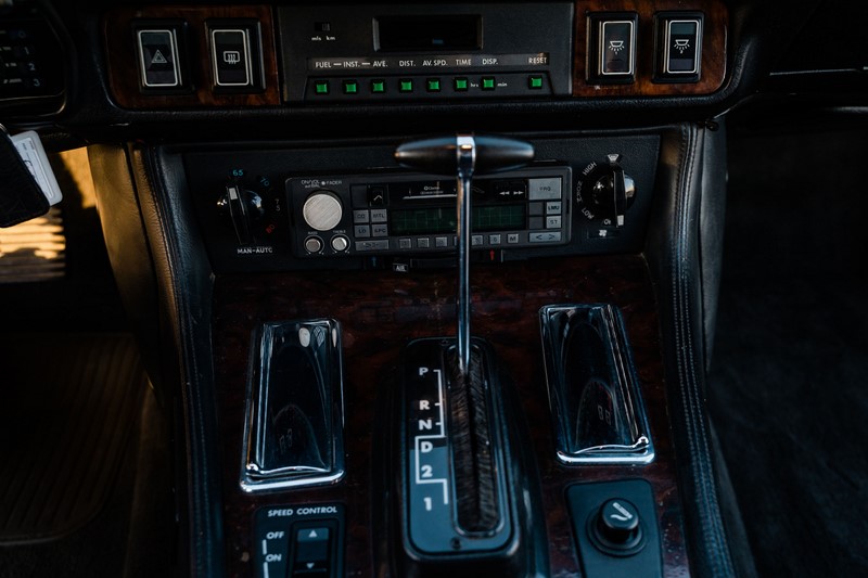 1988 Jaguar XJ-SC V12 295HP